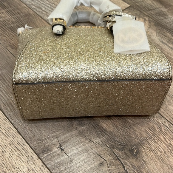 Michael Kors Ciara XS Mini crossbody leather bag - Picture 9 of 12